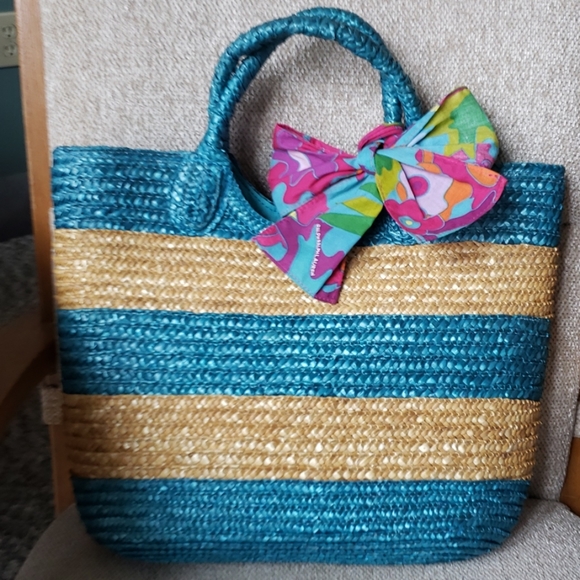 Ralph Lauren Handbags - Ralph Lauren woven tote with bow